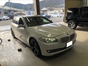 【故障診断】BMW　5series　走行時車体振動診断