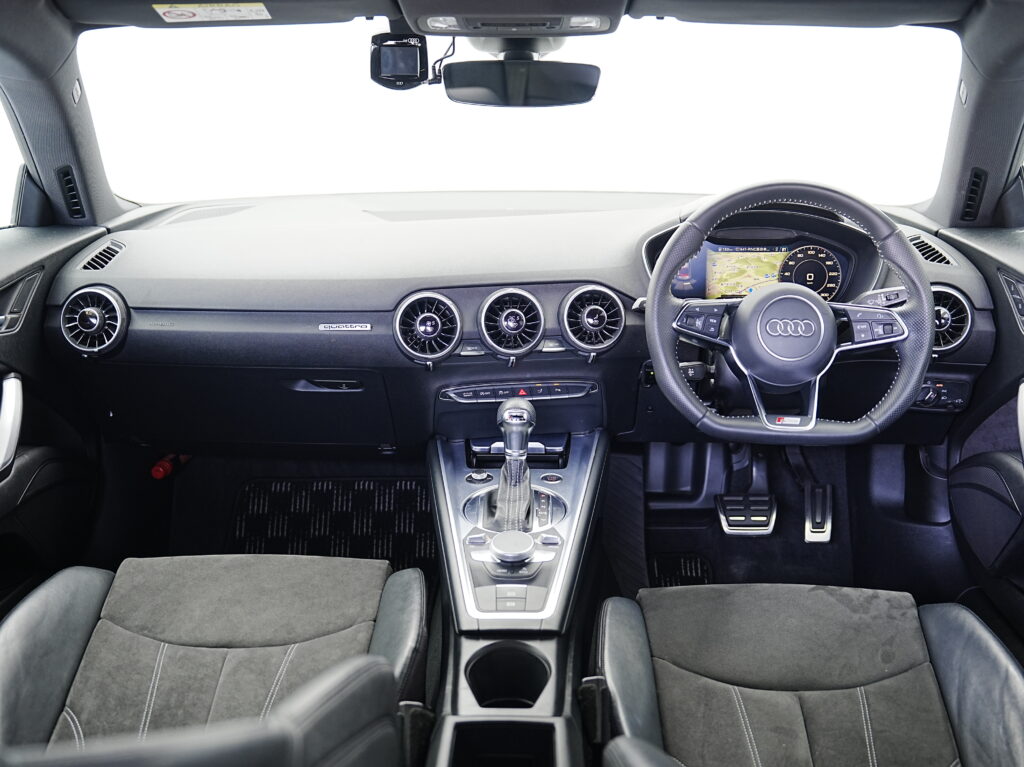 Audi TT 内装イメージ画像