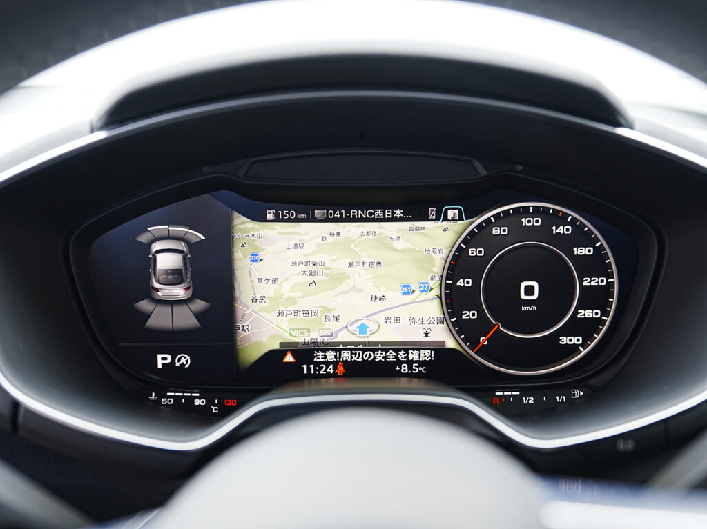 Audi TT バーチャルコックピット画像