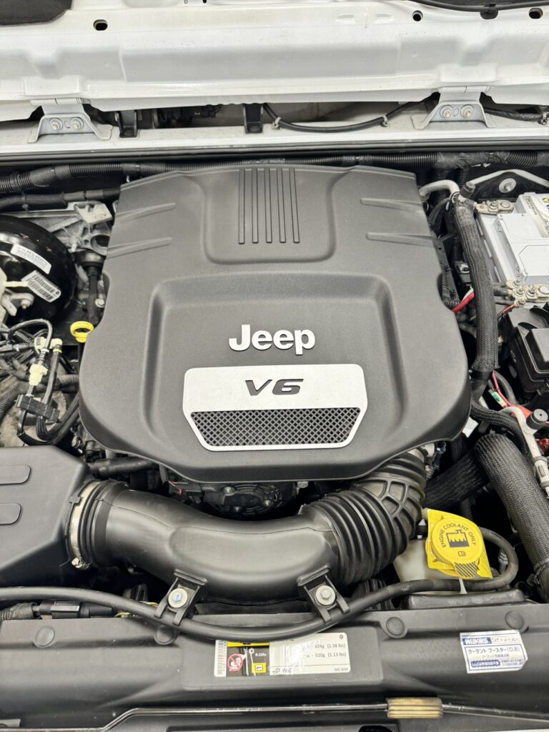 エンジンルーム内の様子