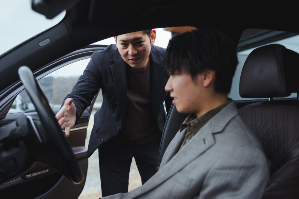 輸入車のプロによる車両説明