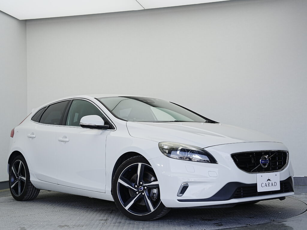VOLVO V40 メイン画像