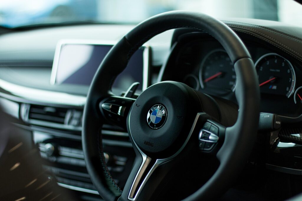 画像に alt 属性が指定されていません。ファイル名: bmw-2964072_1280-1024x682.jpg